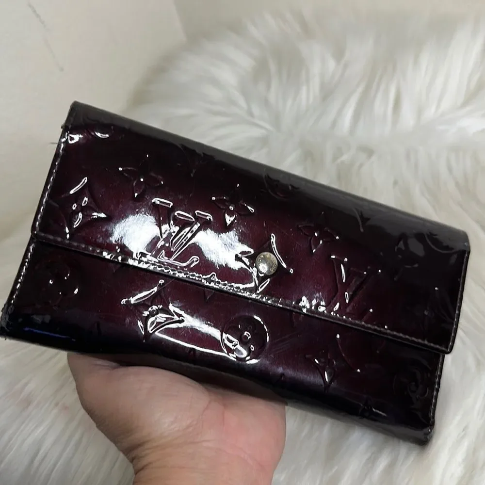 💯Authentic Louis Vuitton Vernis Trifold Long Wallet🍀